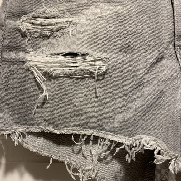 Articles of Society~ NWT!!~ Distressed gray jean shorts - Picture 14 of 15